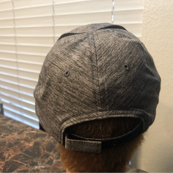 LAYER 8 Women’s Gray Silver Running Lightweight Baseball Hats Size One - Picture 7 of 12